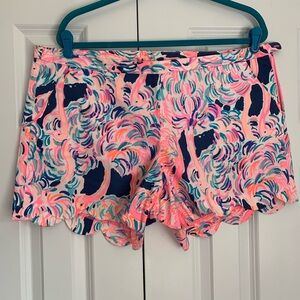 Lilly Pulitzer-size 16-side zip buttercup/scalloped shorts!!